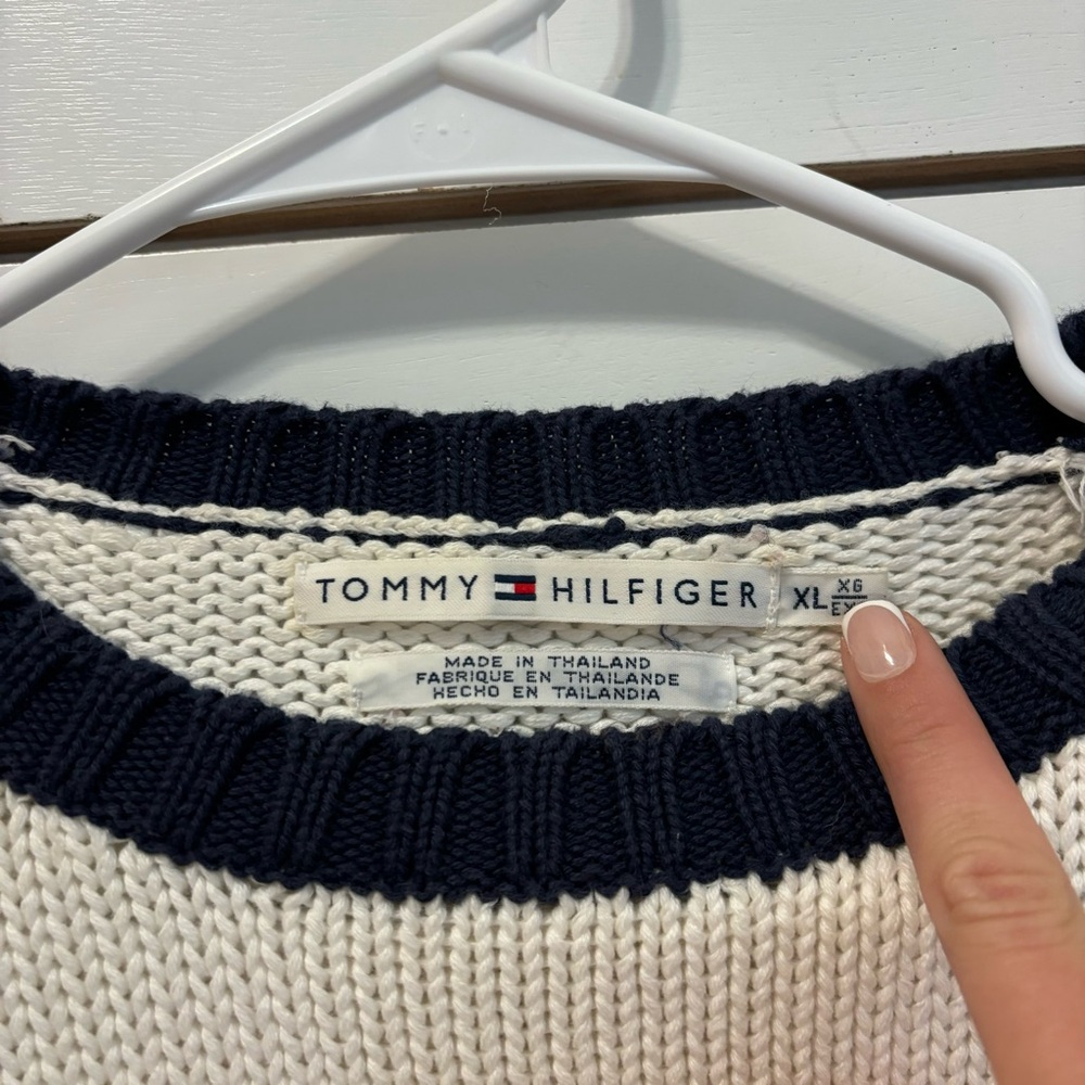 Vintage Tommy Hilfiger American Flag Sweater - Picture 4 of 6